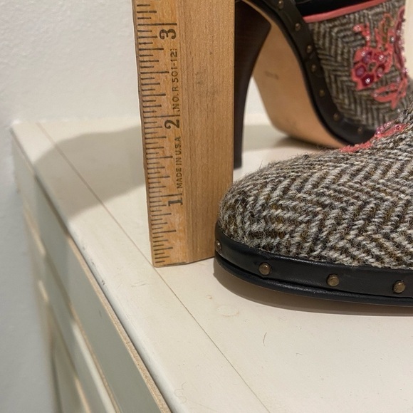 Cole Haan Women’s Kyrene Boho Heel Clog Embroidered Wooden Leather Beautiful 9.5 - Picture 10 of 15